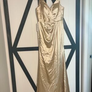 Elegant Gold Evening Gown